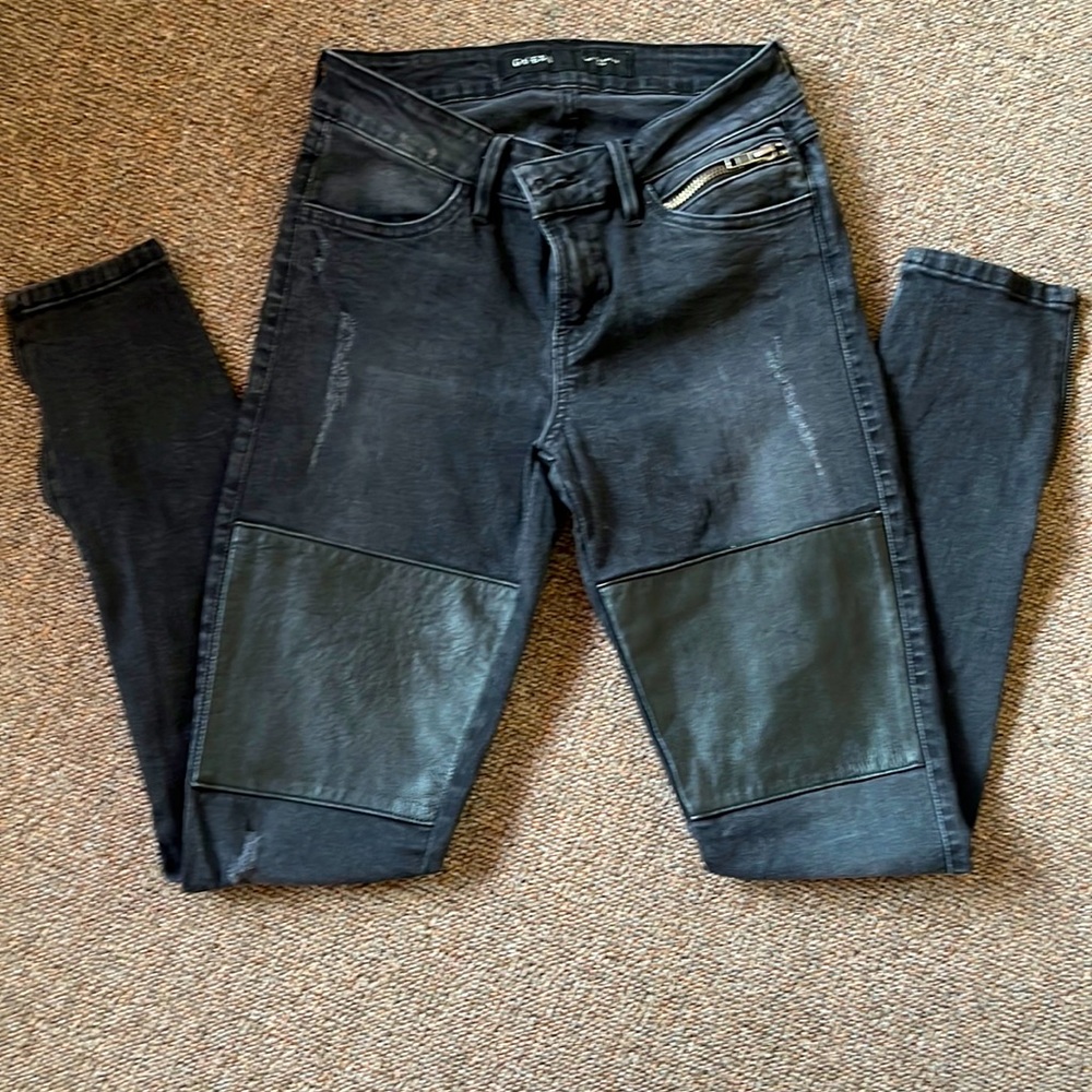 Guess low rise skinny Jean with faux leather patches and zippered ankles